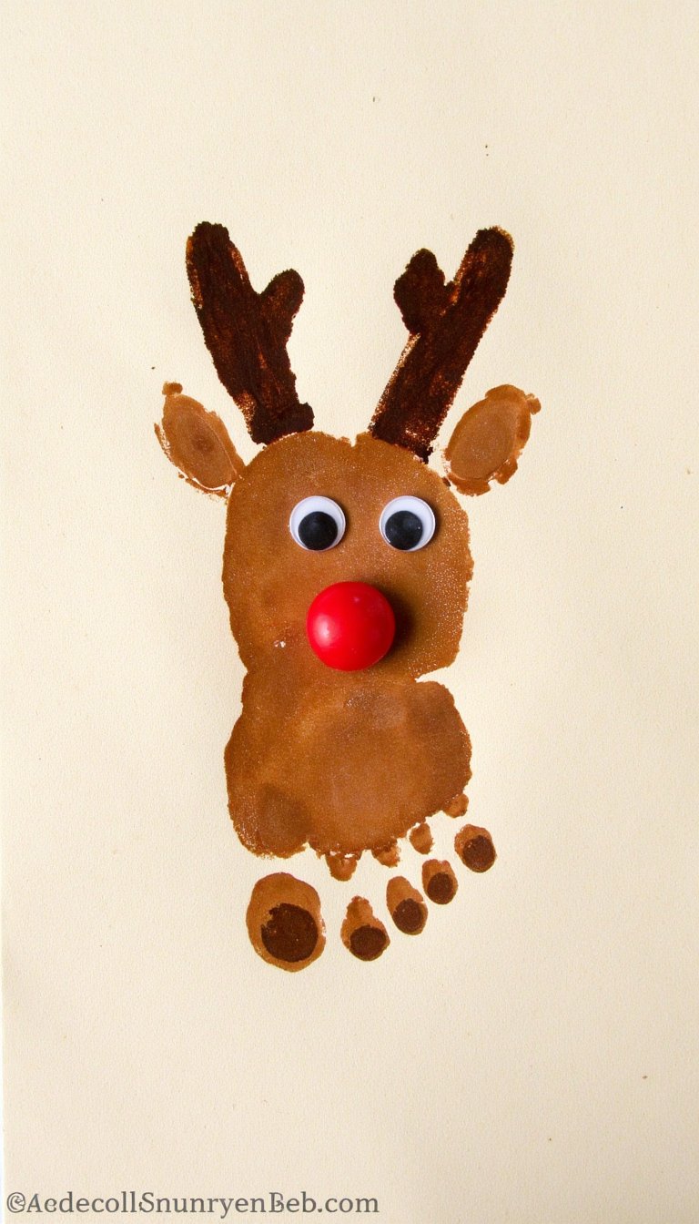 6. Footprint Reindeer