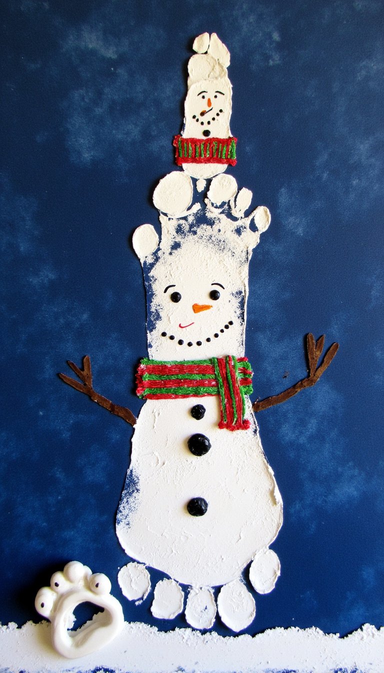 9. Footprint Snowman Family