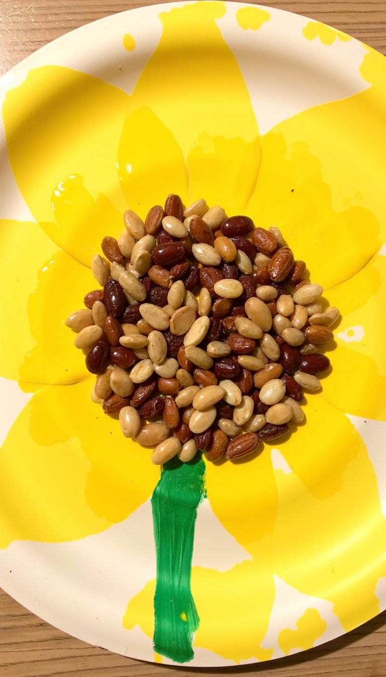 1. Paper Plate Sunflower Spectacular