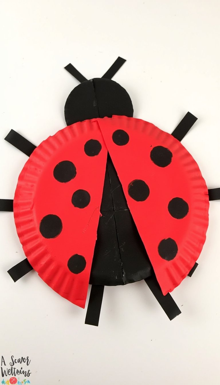 1. Paper Plate Ladybug Classic