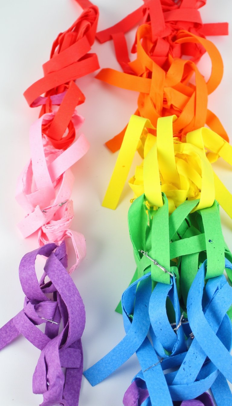 13. Construction Paper Rainbow Chains