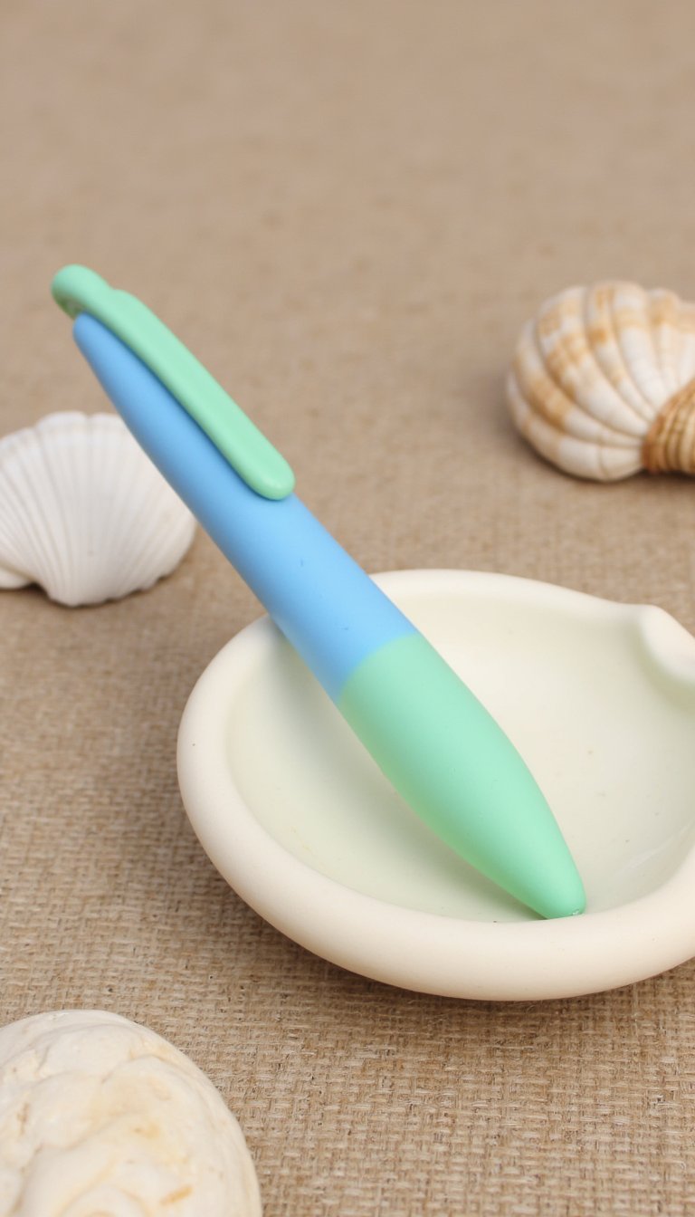 18. Clay-Wrapped Pen