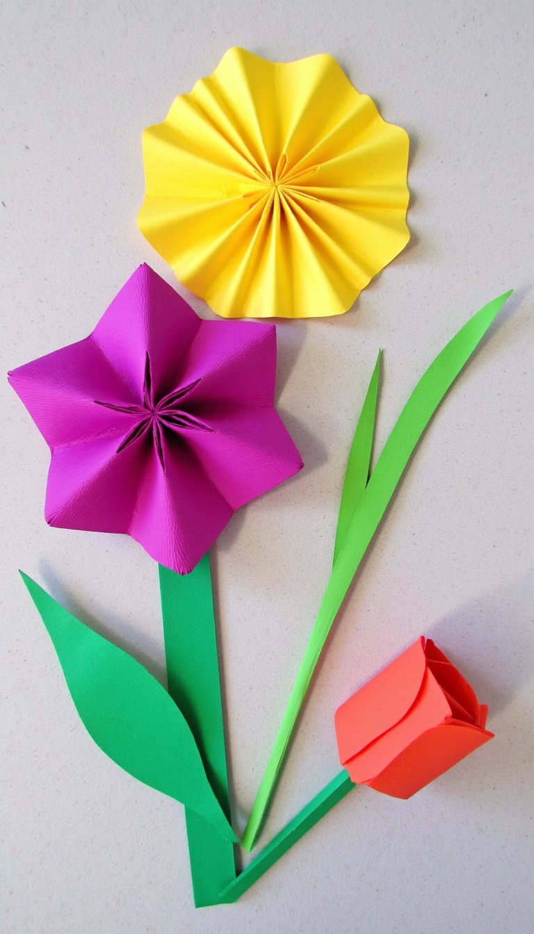 2. Easy-Peasy Accordion Tulips