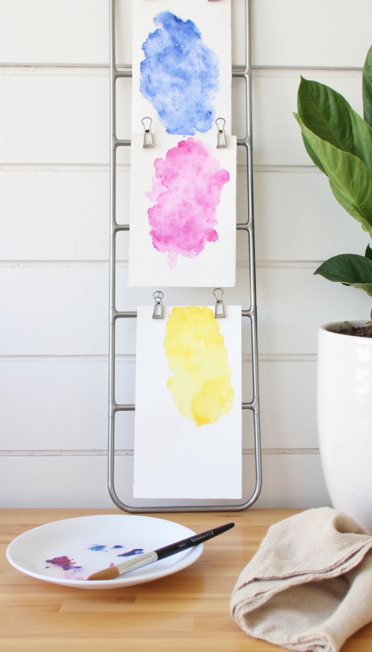 17. Vertical Drying Rack for Papers & Canvases