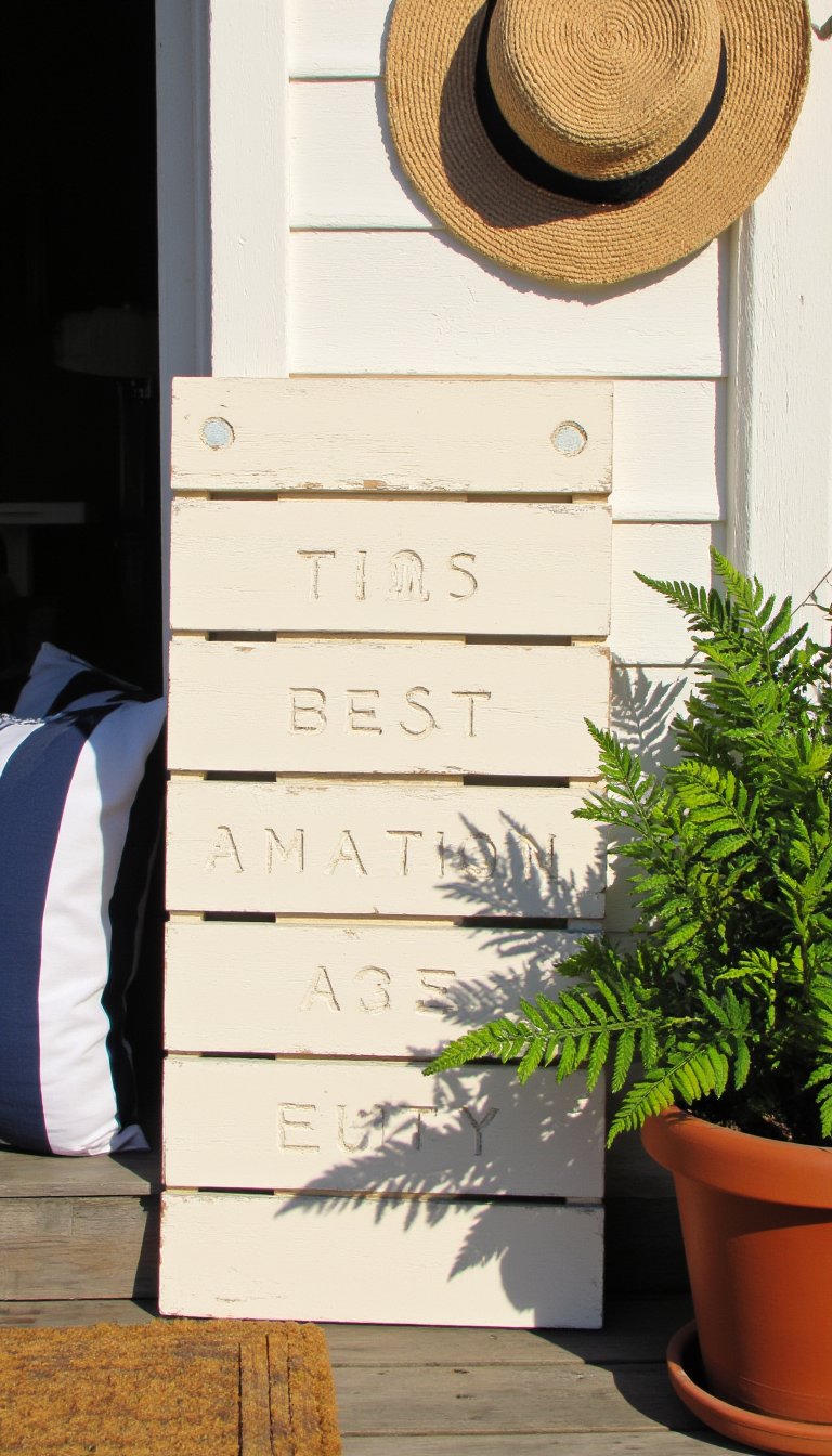 9. Pallet Wood Porch Sign with a Summer Quote